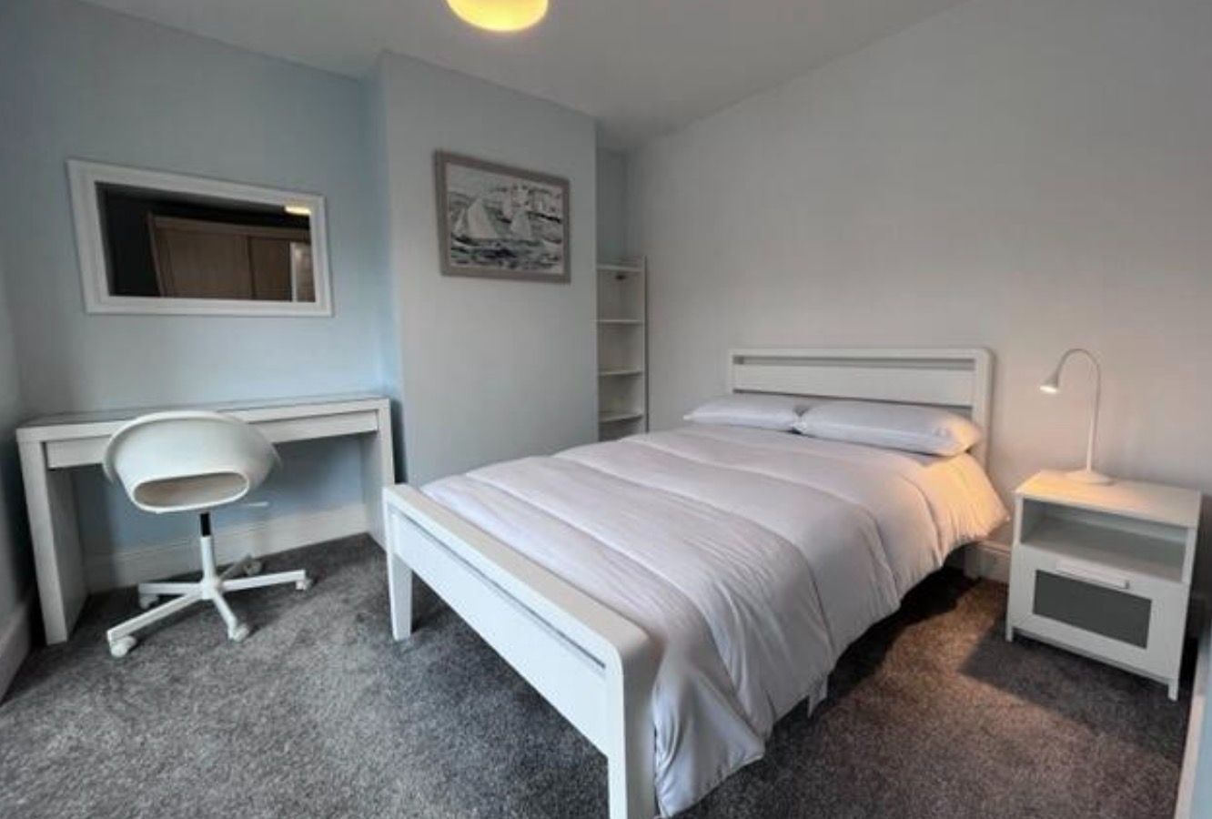 Cheddon Road, Taunton, Somerset, TA2