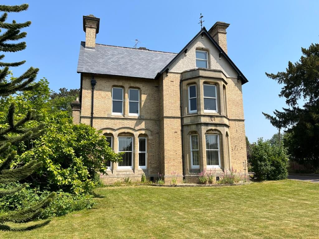 2 bedroom maisonette to rent