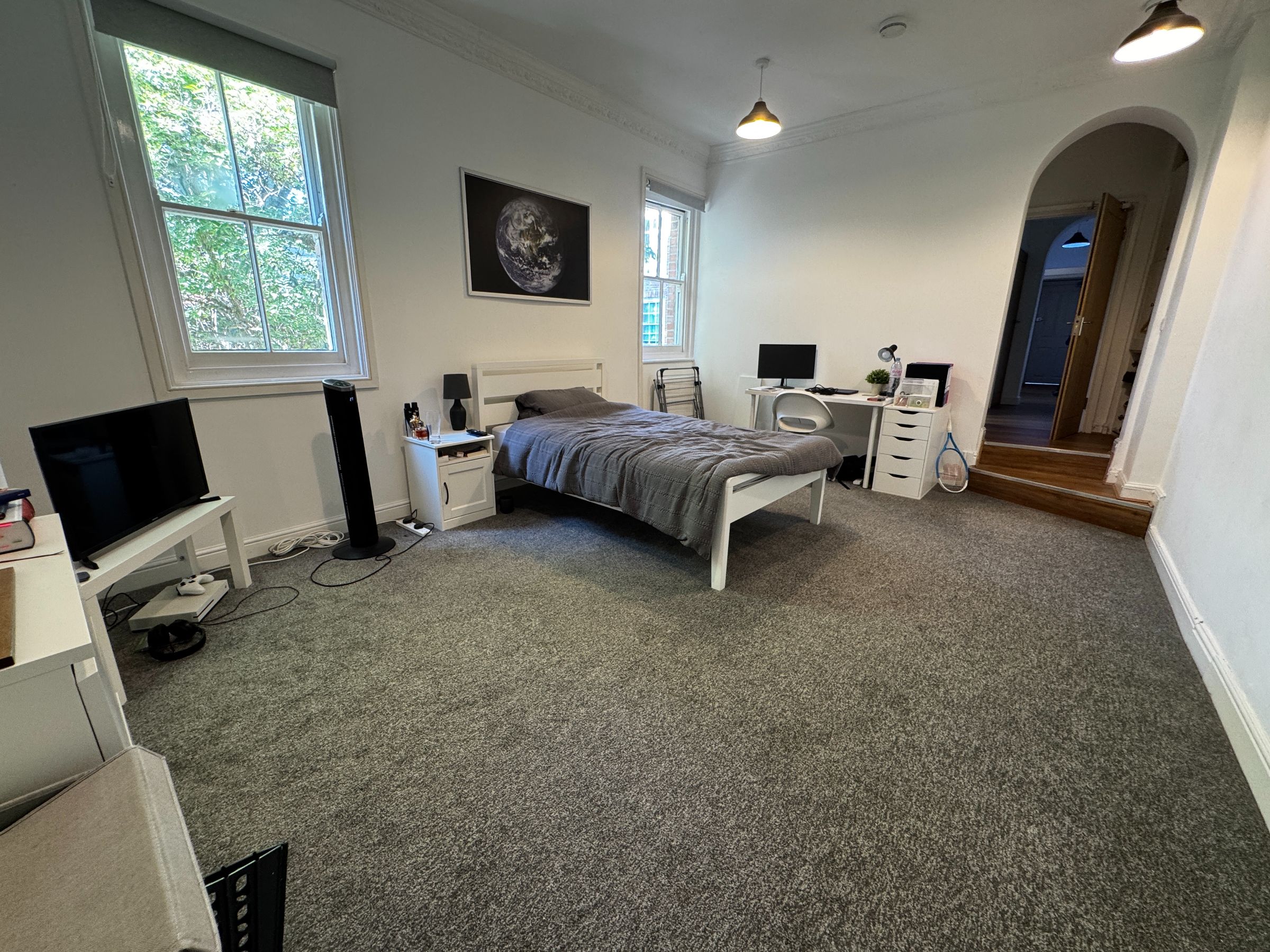 33 High Street view 2
